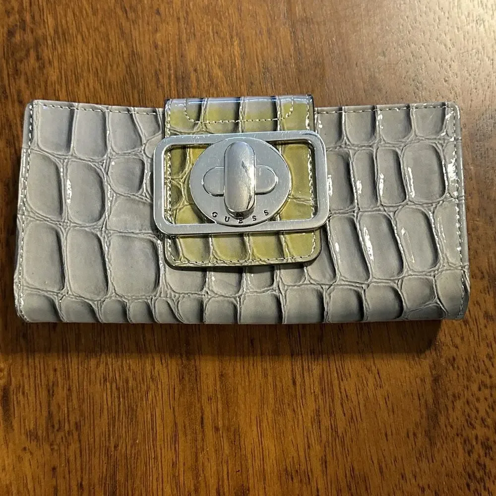 Guess Clutch Wallet Gray Mock Crocodile Leather Bifold Accordion